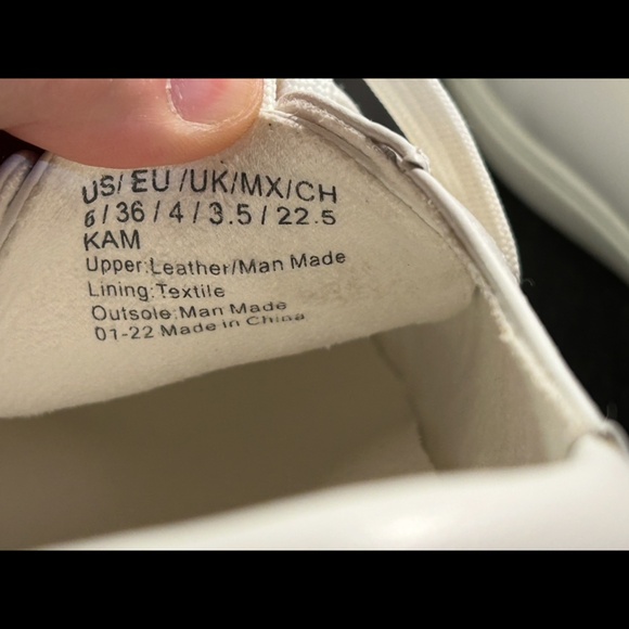 Kenneth Cole Leather Kam Sneakers White/Gold Womans 6 - Picture 12 of 16